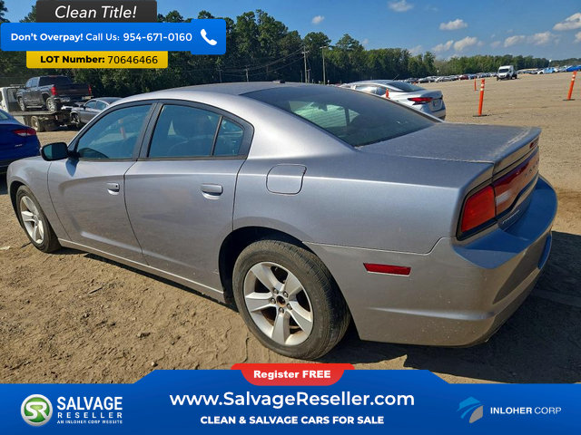Used 2013 Dodge Charger SE w/ Connectivity Group RWD image 3
