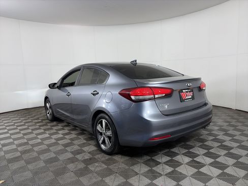 Used 2018 Kia Forte S image 12