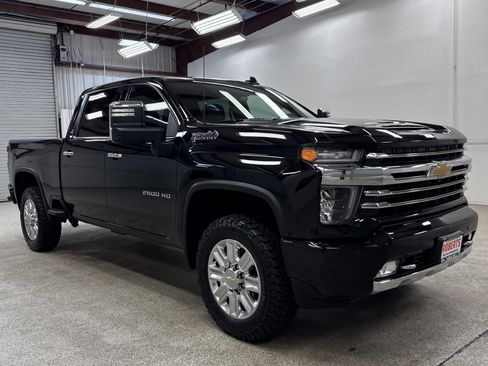 Used 2023 Chevrolet Silverado 2500 High Country w/ Technology Package image 28