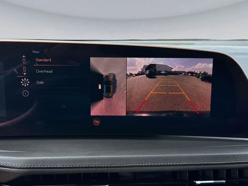 Used 2025 Cadillac XT4 Premium Luxury FWD image 25