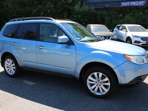 Used 2012 Subaru Forester 2.5X Limited AWD/4WD image 5