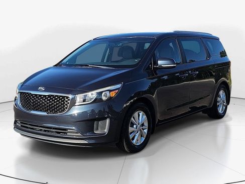 Used 2017 Kia Sedona LX w/ LX Essentials Premium Package FWD image 10
