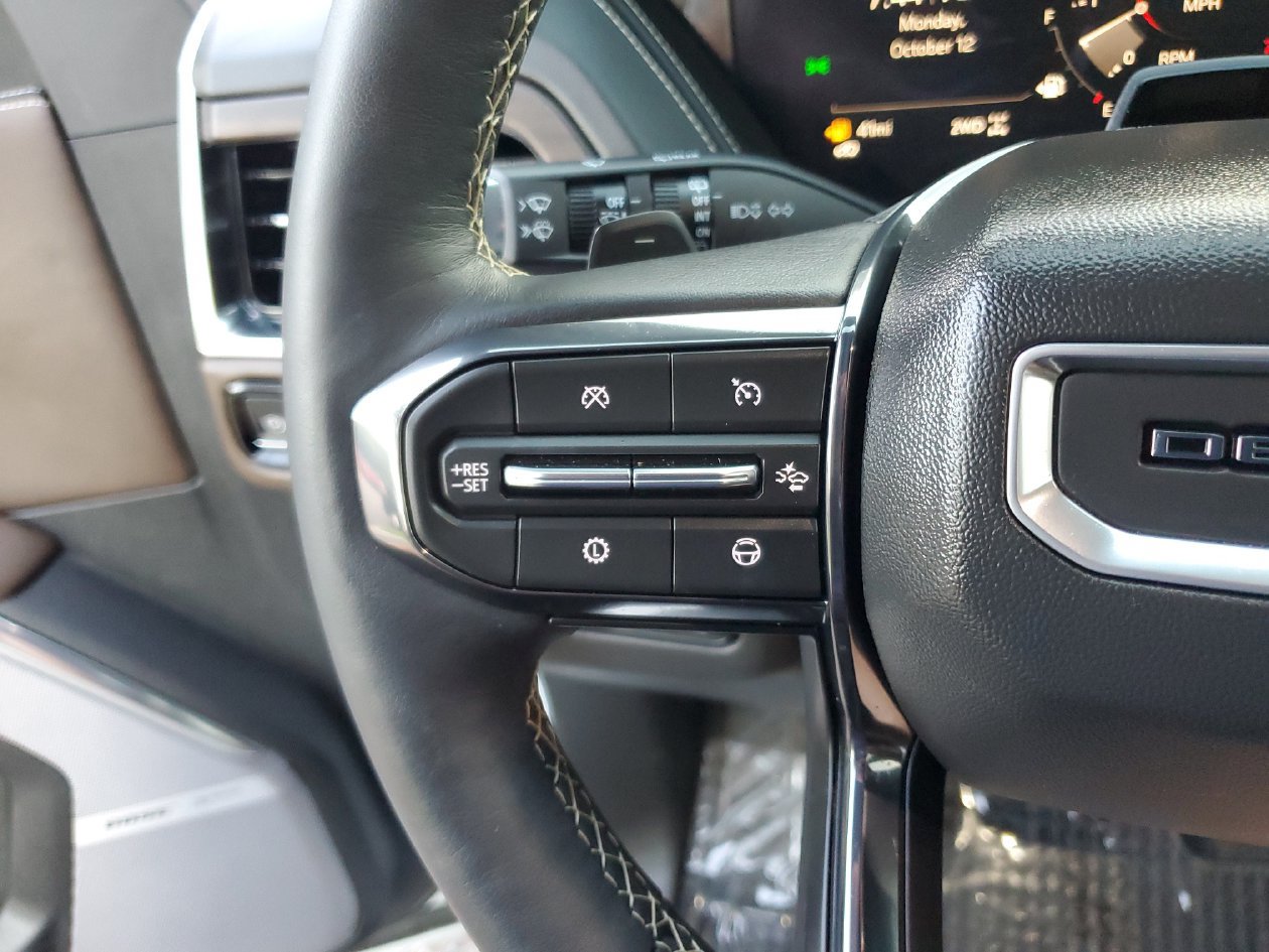 Used 2026 GMC Yukon XL Denali Ultimate AWD/4WD image 27