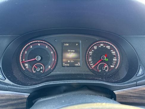 Used 2020 Volkswagen Passat 2.0T SEL image 16