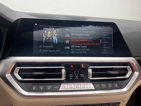 Used 2021 BMW M440i Convertible w/ Executive Package RWD image 12