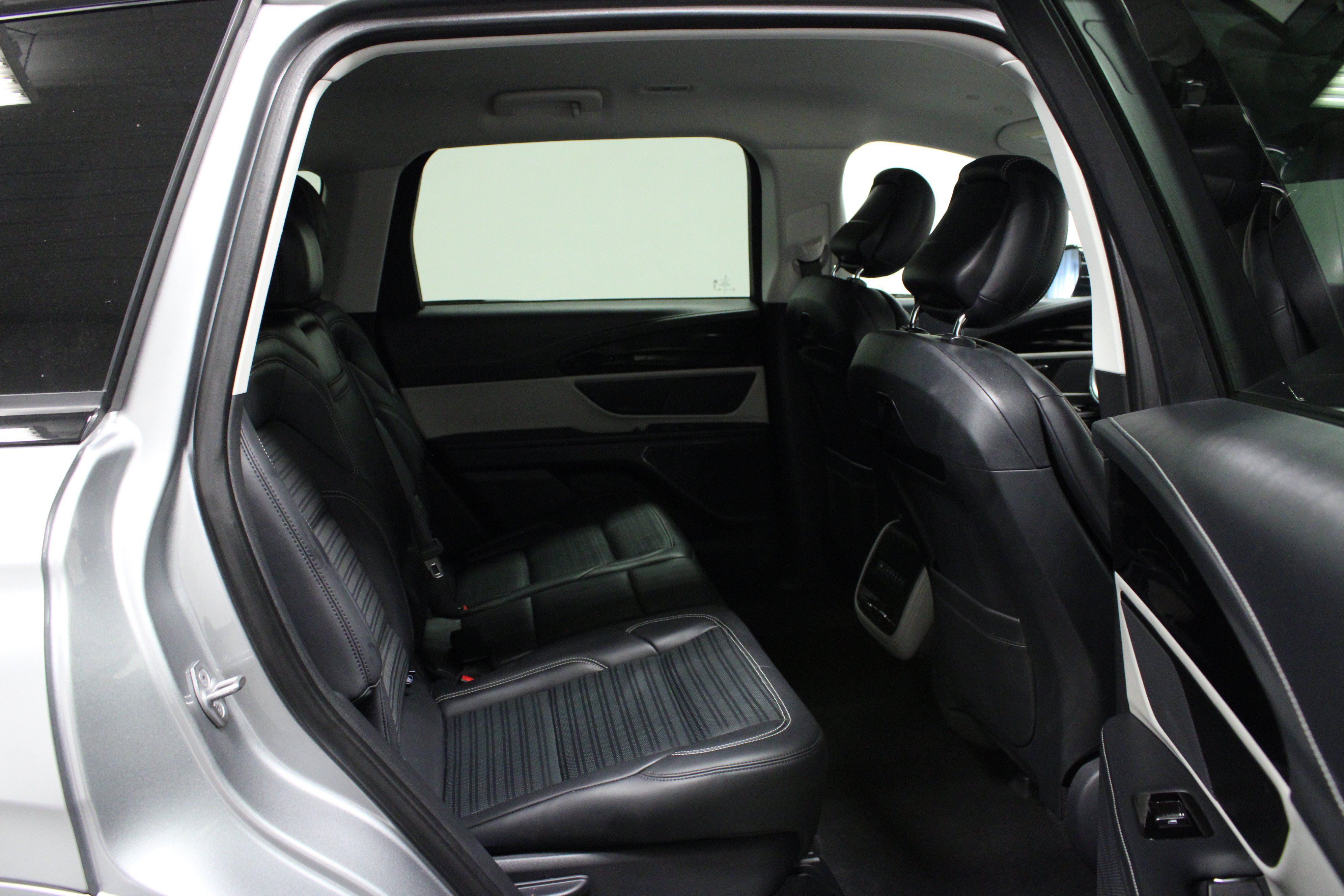 Used 2024 Lincoln Nautilus Reserve AWD/4WD image 15