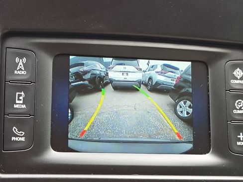 Used 2016 Chrysler 200 Limited w/ Convenience Group FWD image 17