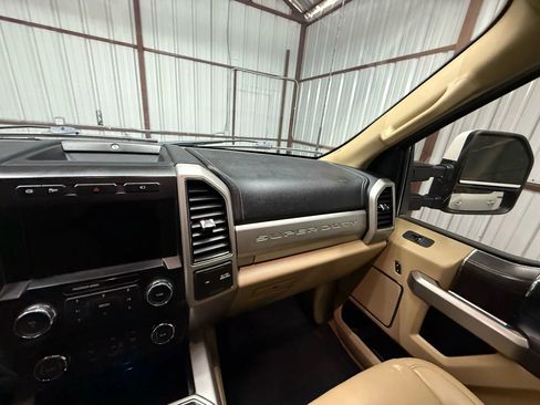 Used 2021 Ford F350 Lariat w/ Lariat Value Package image 18