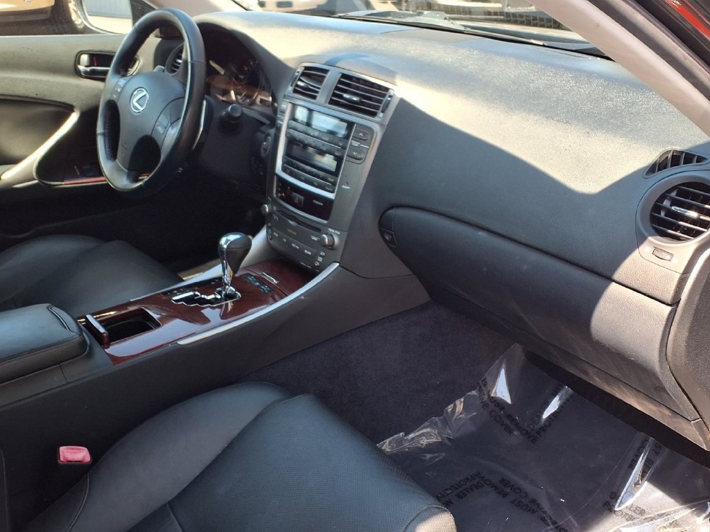 Used 2007 Lexus IS 250 w/ Premium Pkg RWD image 32