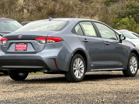 New 2026 Toyota Corolla LE w/ LE Premium Package image 5