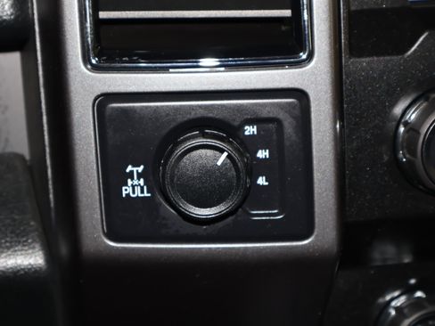 Used 2020 Ford F150 XLT w/ Equipment Group 302A Luxury image 29