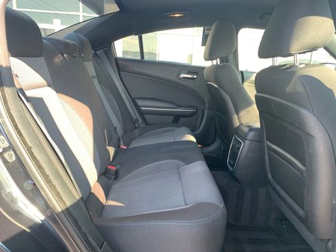 Used 2016 Dodge Charger SE image 27