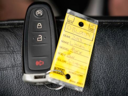 Used 2013 Lincoln MKX AWD image 34