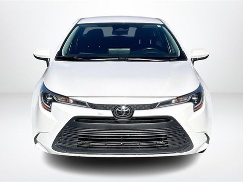 Used 2024 Toyota Corolla LE image 3