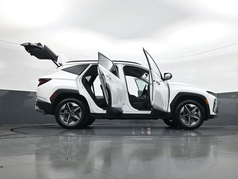 Certified 2025 Hyundai Tucson SEL image 33