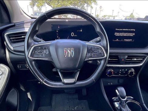 Used 2025 Buick Encore GX Sport Touring FWD image 8