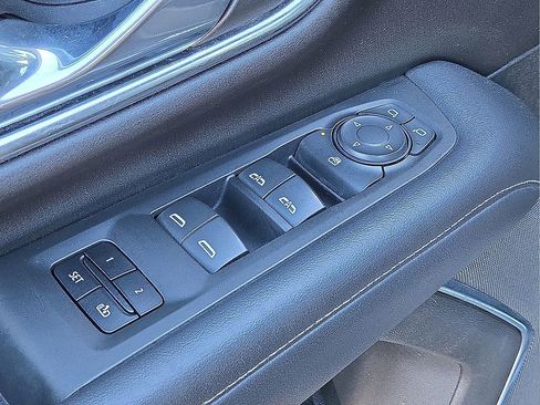 Used 2021 Chevrolet Tahoe LT image 22