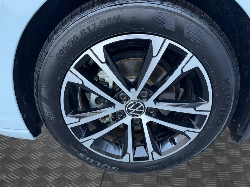Certified 2026 Volkswagen Jetta Sport FWD image 27