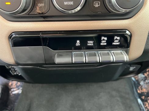 Used 2022 RAM 1500 Laramie image 22