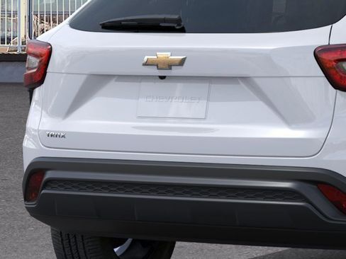 New 2026 Chevrolet Trax LS w/ LS Convenience Package image 14
