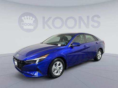 Used 2023 Hyundai Elantra SE FWD image 5