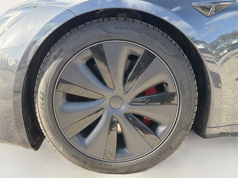 Used 2025 Tesla Model S Plaid image 43