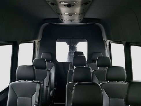 Used 2024 Mercedes-Benz Sprinter 3500 image 11