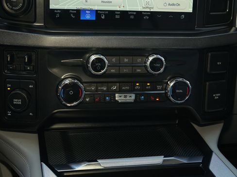 Used 2024 Ford F250 Limited w/ FX4 Off-Road Package AWD/4WD image 17