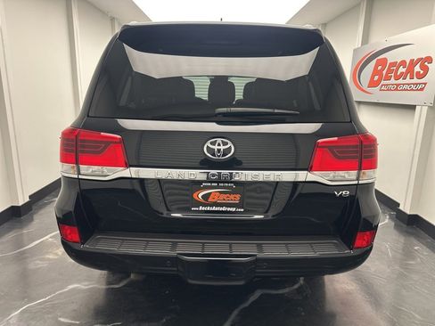 Used 2016 Toyota Land Cruiser image 33