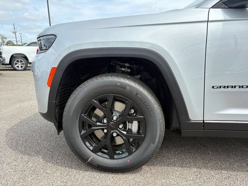 New 2026 Jeep Grand Cherokee L 2WD image 23