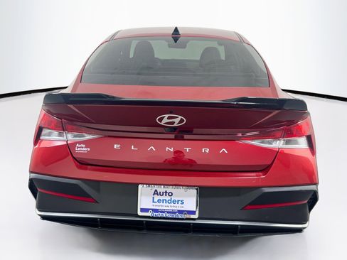 Used 2024 Hyundai Elantra SEL image 6