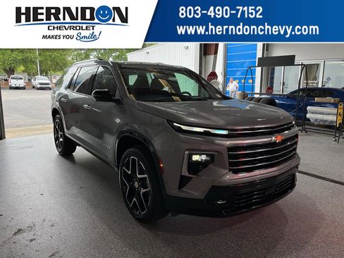 New 2026 Chevrolet Traverse High Country w/ LPO, Floor Liner Package FWD image 1