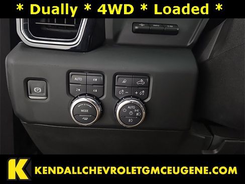Used 2024 GMC Sierra 3500 Denali Ultimate image 19