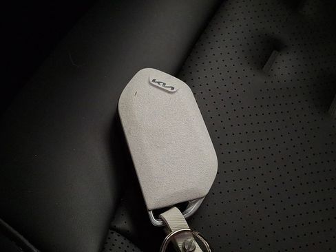 Used 2024 Kia EV9 Wind image 21