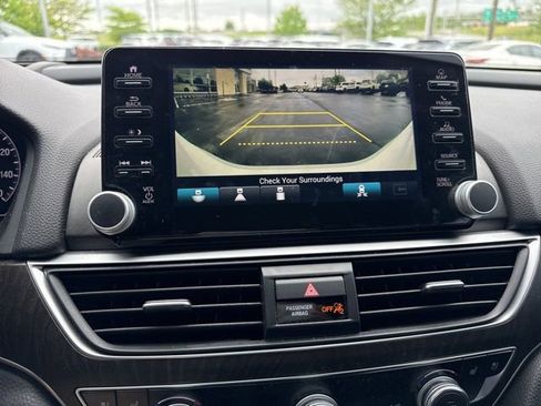 Used 2021 Honda Accord Touring image 5