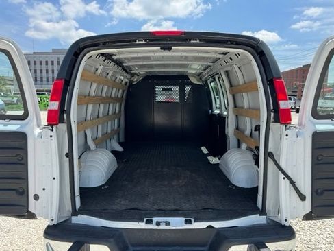 Certified 2025 GMC Savana 2500 w/ Driver Convenience Package RWD image 9