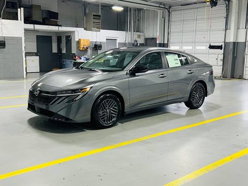 New 2027 Nissan Sentra SV FWD image 11