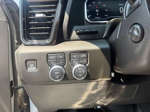 Used 2024 GMC Sierra 1500 AT4 w/ Technology Package AWD/4WD image 32