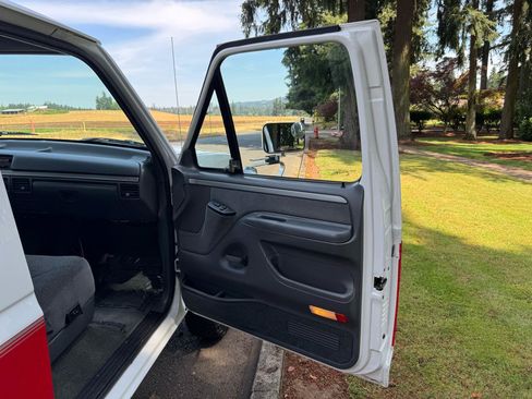 Used 1993 Ford F250 4x4 SuperCab image 32