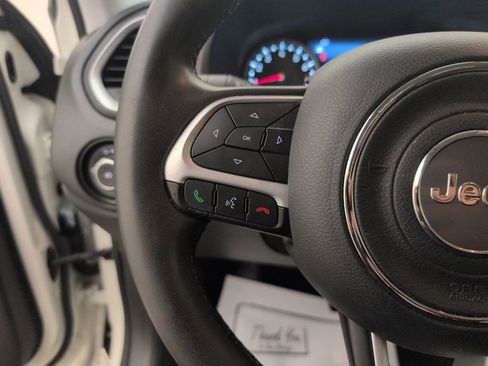 Used 2021 Jeep Renegade Latitude FWD image 35