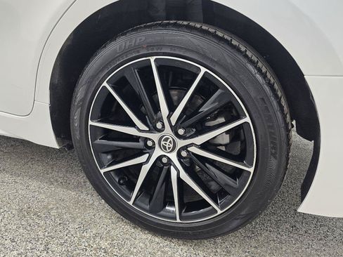 Used 2021 Toyota Camry SE FWD image 33