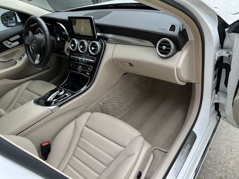 Used 2015 Mercedes-Benz C 300 4MATIC Sedan image 44