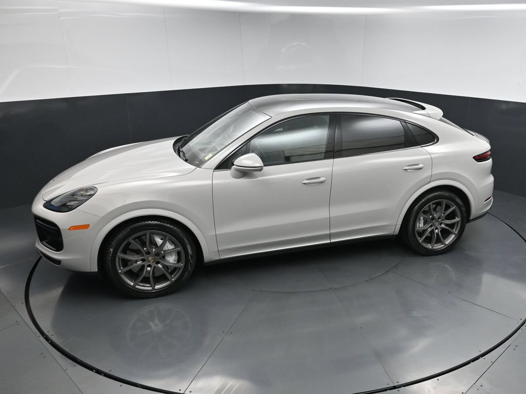 Used 2020 Porsche Cayenne Turbo AWD/4WD image 15