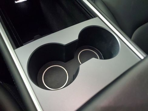 Used 2023 Tesla Model 3 Standard Range image 30