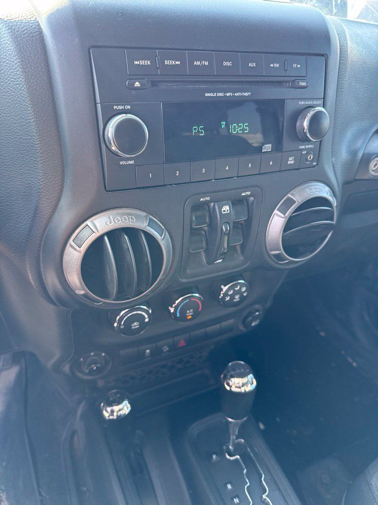 Used 2018 Jeep Wrangler Unlimited Sport S AWD/4WD image 24