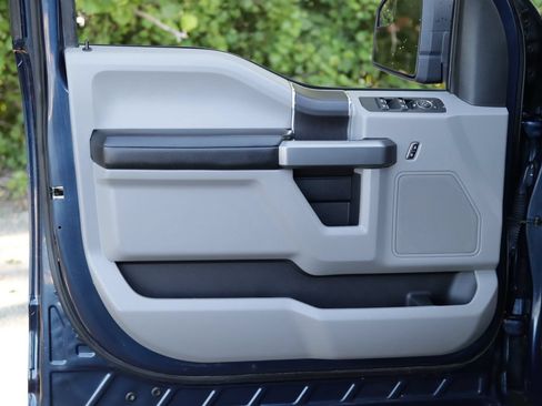 Used 2019 Ford F150 XLT w/ Equipment Group 301A Mid AWD/4WD image 23