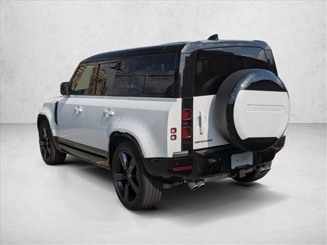 Certified 2025 Land Rover Defender 110 X-Dynamic SE AWD/4WD image 8