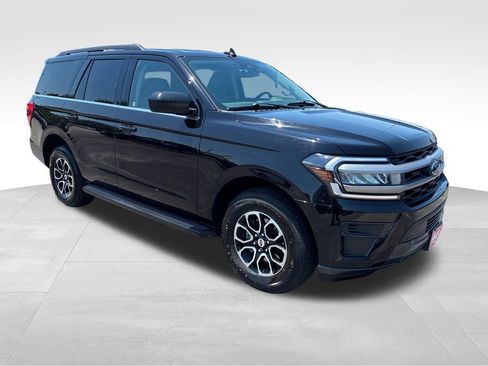 Used 2024 Ford Expedition XLT AWD/4WD image 8