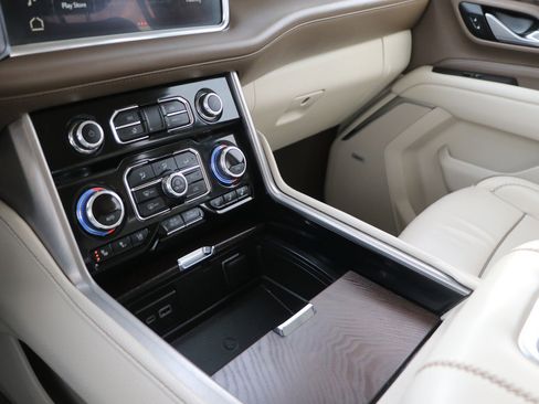 Used 2023 GMC Yukon XL Denali w/ Max Trailering Package image 25