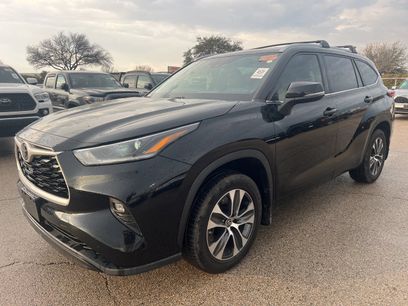 Used 2021 Toyota Highlander XLE